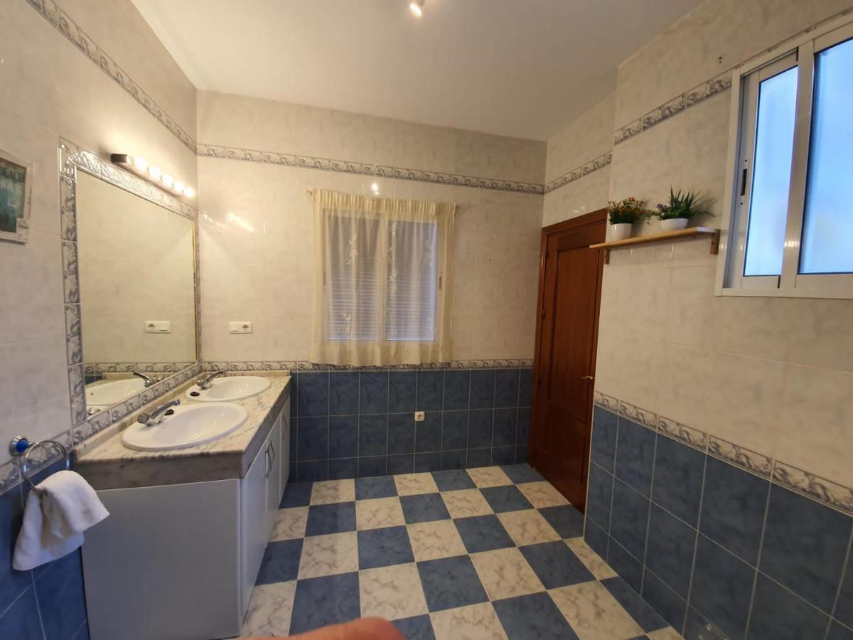 Apartamento Ollerias Malaga Ngoại thất bức ảnh