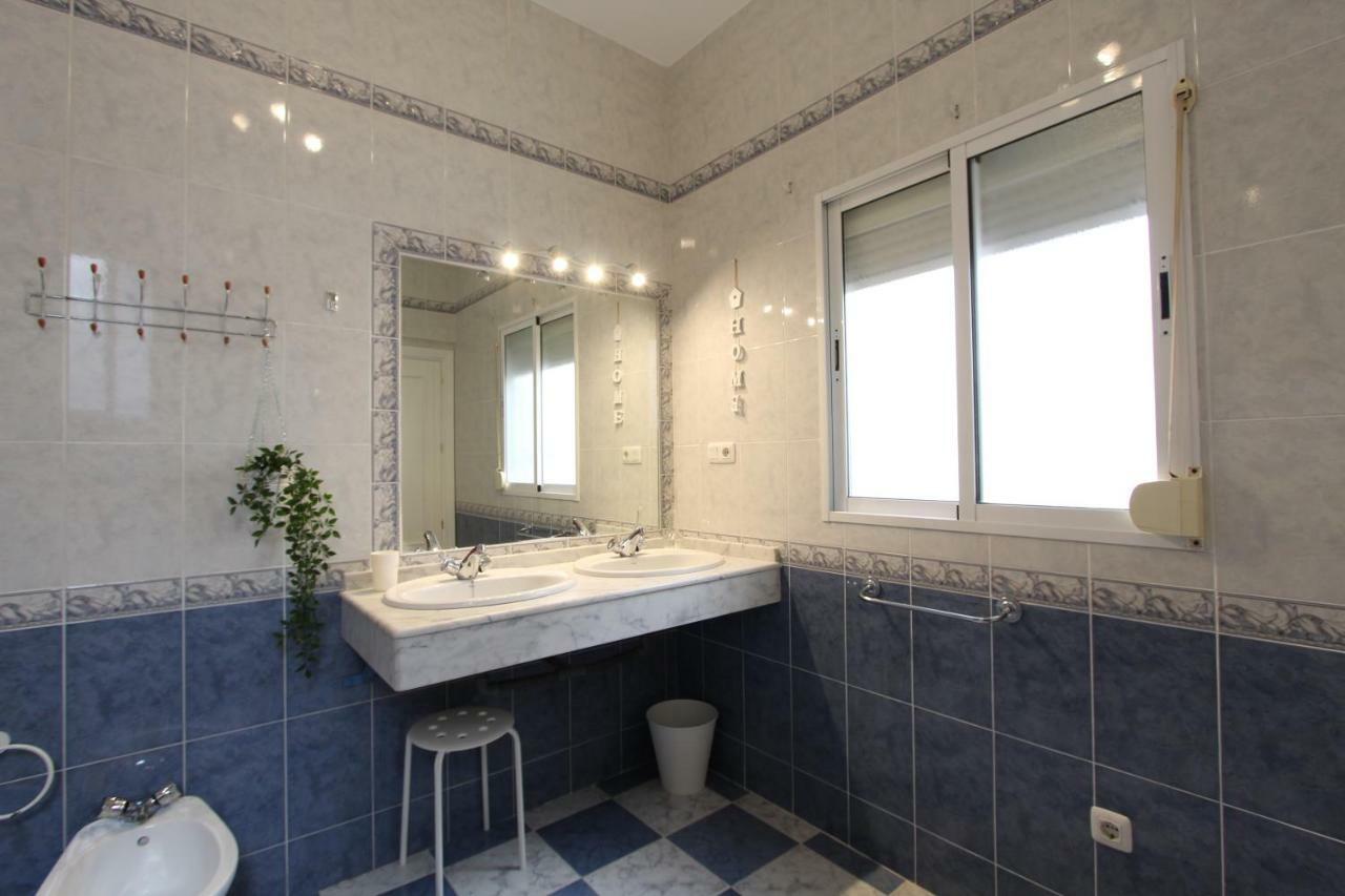 Apartamento Ollerias Malaga Ngoại thất bức ảnh