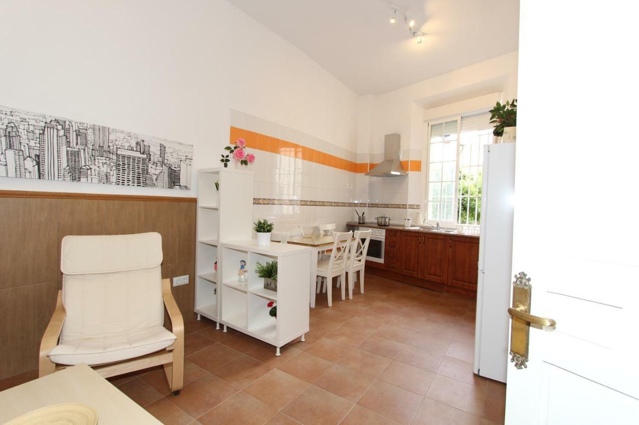 Apartamento Ollerias Malaga Ngoại thất bức ảnh