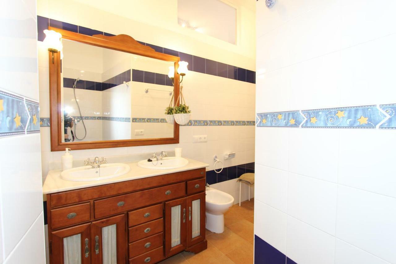 Apartamento Ollerias Malaga Ngoại thất bức ảnh